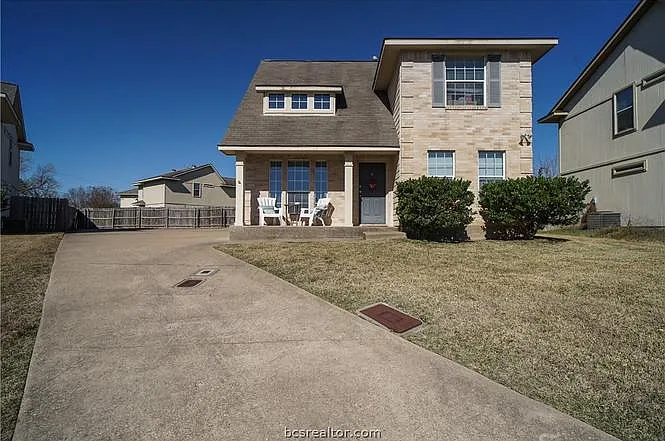 505 Thornton Ct — Photo 14