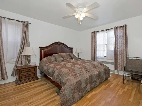 3616 Henry Hudson Parkway image 8 of 17