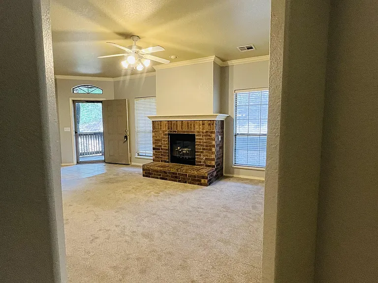 1718 Windhill Ave #1 — Photo 9