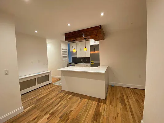 Rented by EastMount Realty LLC | media 11