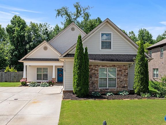 2nd image of 214 Liz Ln