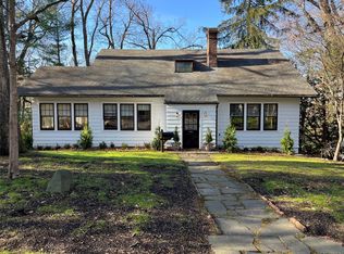 35 Hollywood Pl, Huntington, NY 11743