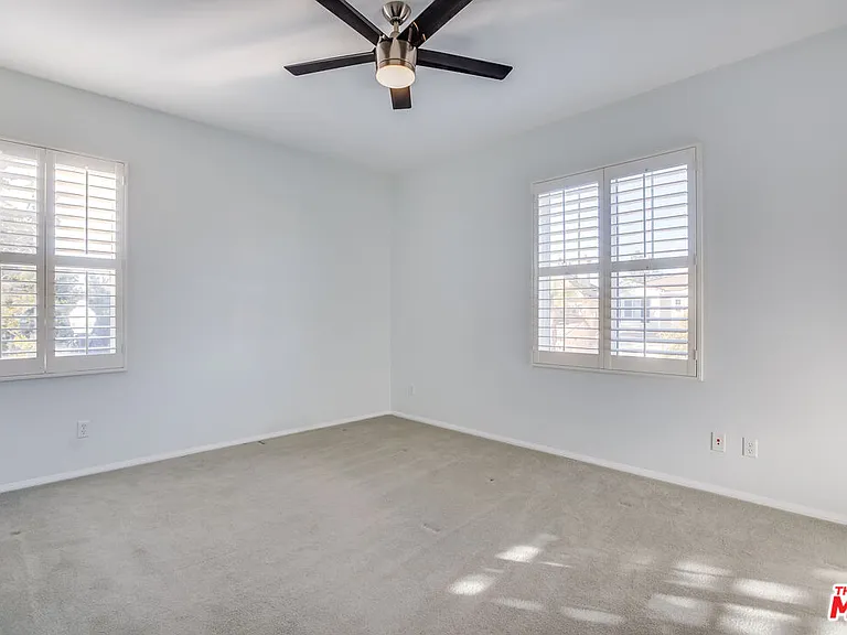 24040 Dandelion Ln — Photo 29