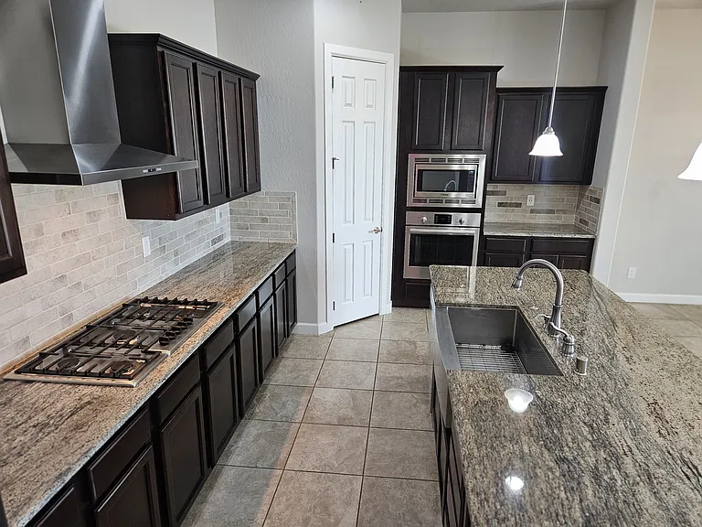 7204 Valle Jardin Ln NW — Photo 6
