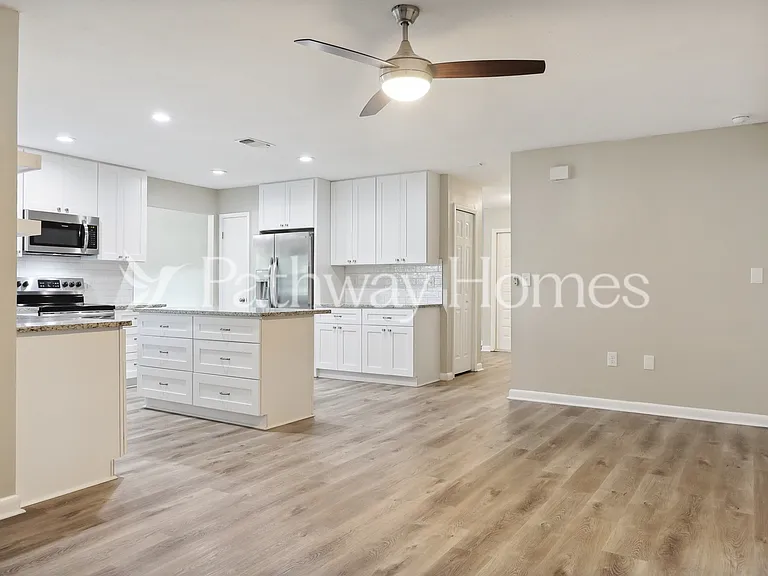 1935 Spanish Oaks Dr N — Photo 13