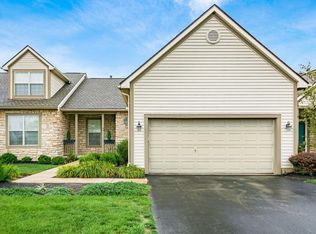 196 Pebble Creek Dr SW, Etna, OH 43062