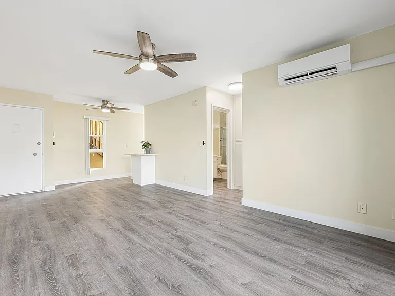 1707 Chalcedony St — Photo 6