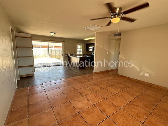 3rd image of 7320 W Cochise Dr