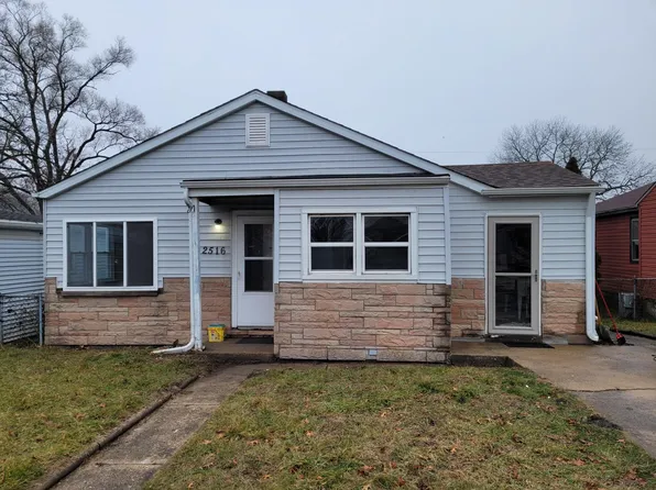 2516 E 36th Ave, Lake Station, IN 46405