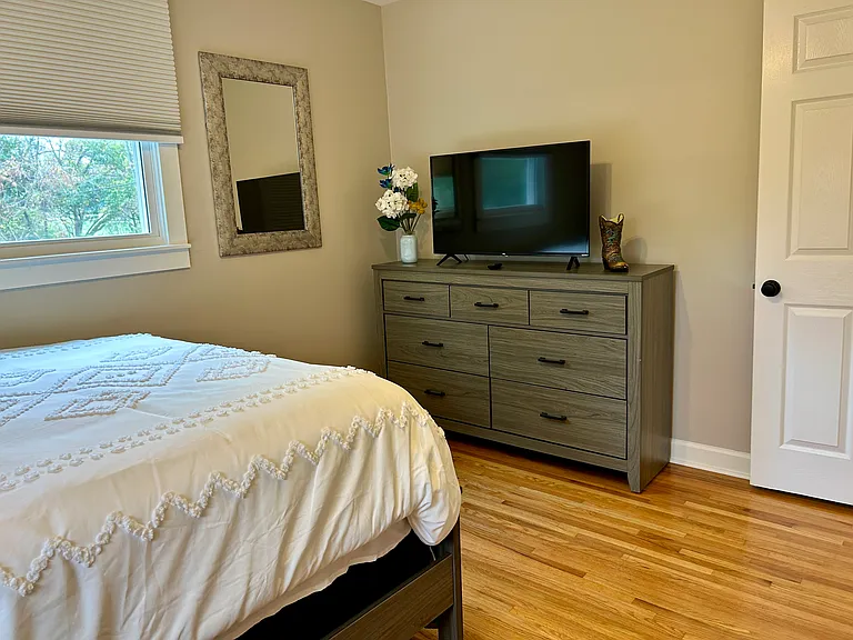 202 Edgewater Dr — Photo 10