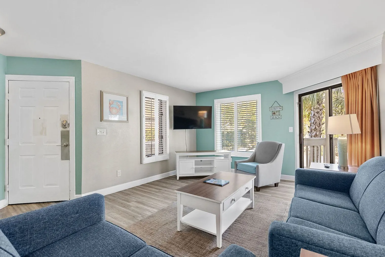 2 bed, 2.0 bath, 1044 sqft, $2,899 — Photo 2