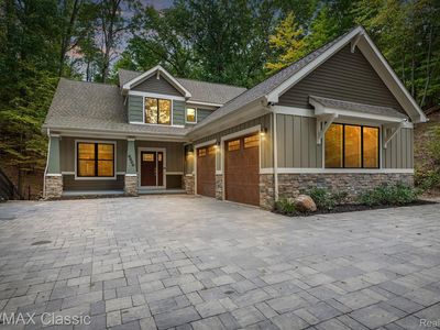 8089 Foster Rd, Clarkston, MI, 48346