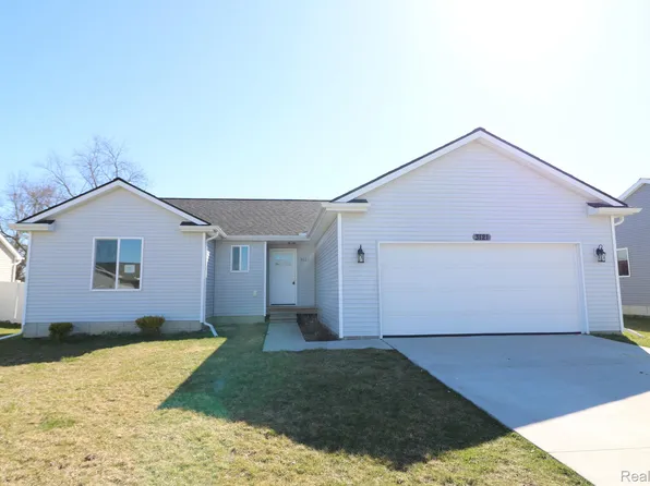3121 Dahlia Dr, Burton, MI 48519
