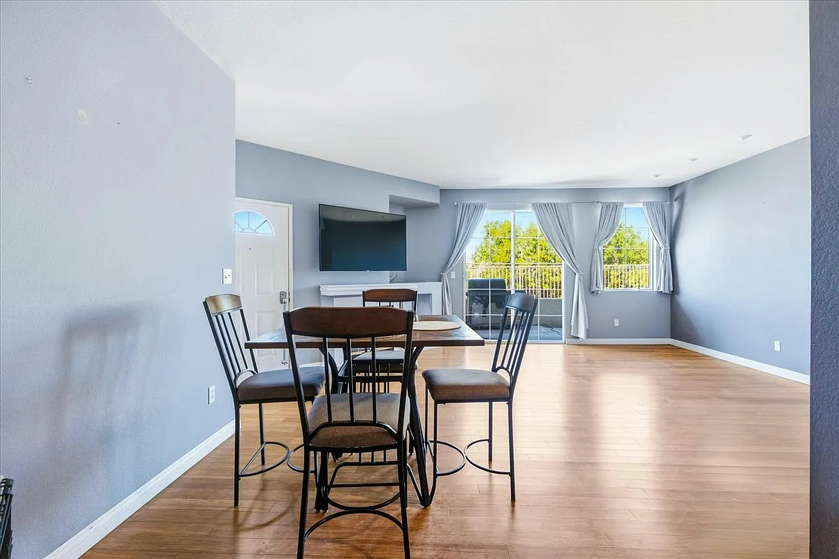 7743 East Viewrim Drive — Photo 4