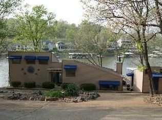 1928 Oak Hills Rd, Osage Beach, MO 65065