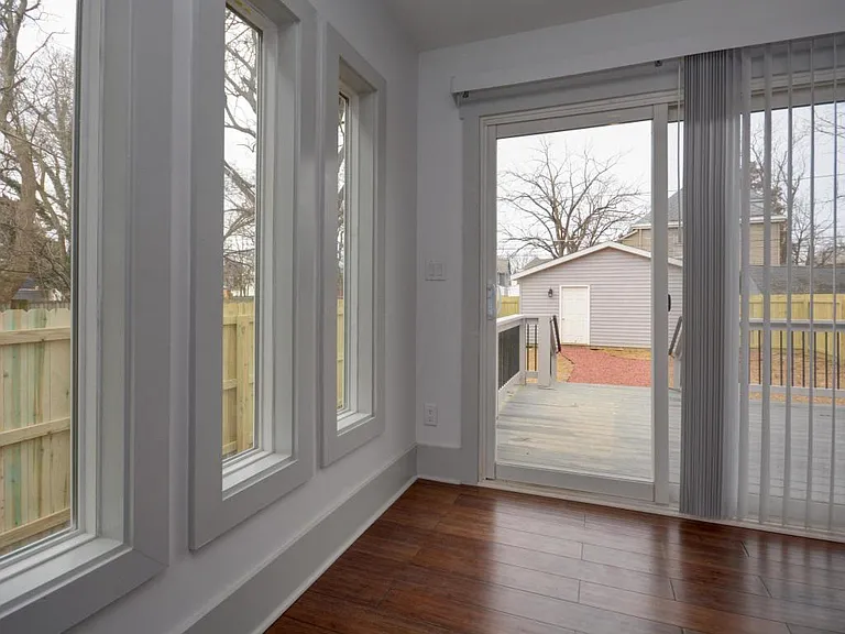 927 Linwood Ave — Photo 6
