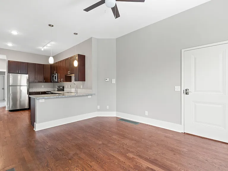 761 Oak St — Photo 13