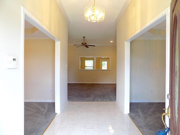 3rd image of 3513 Lake Palourde Dr