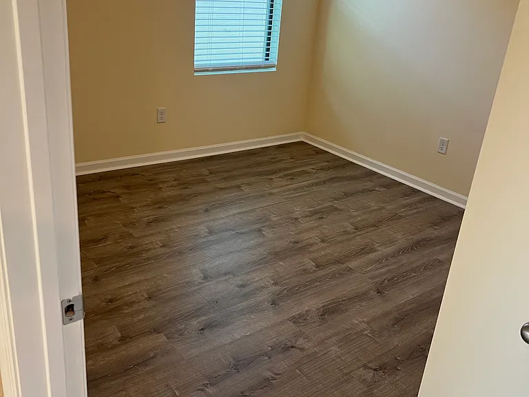 4412 Talbot Blvd — Photo 6