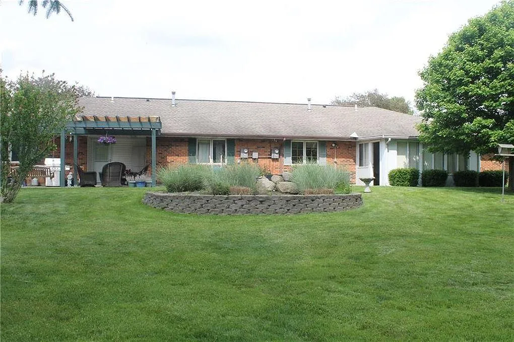 Building Photo - 1548 Brook Park Dr