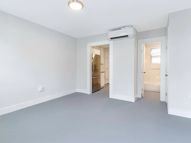 2536 Conti St — Photo 10
