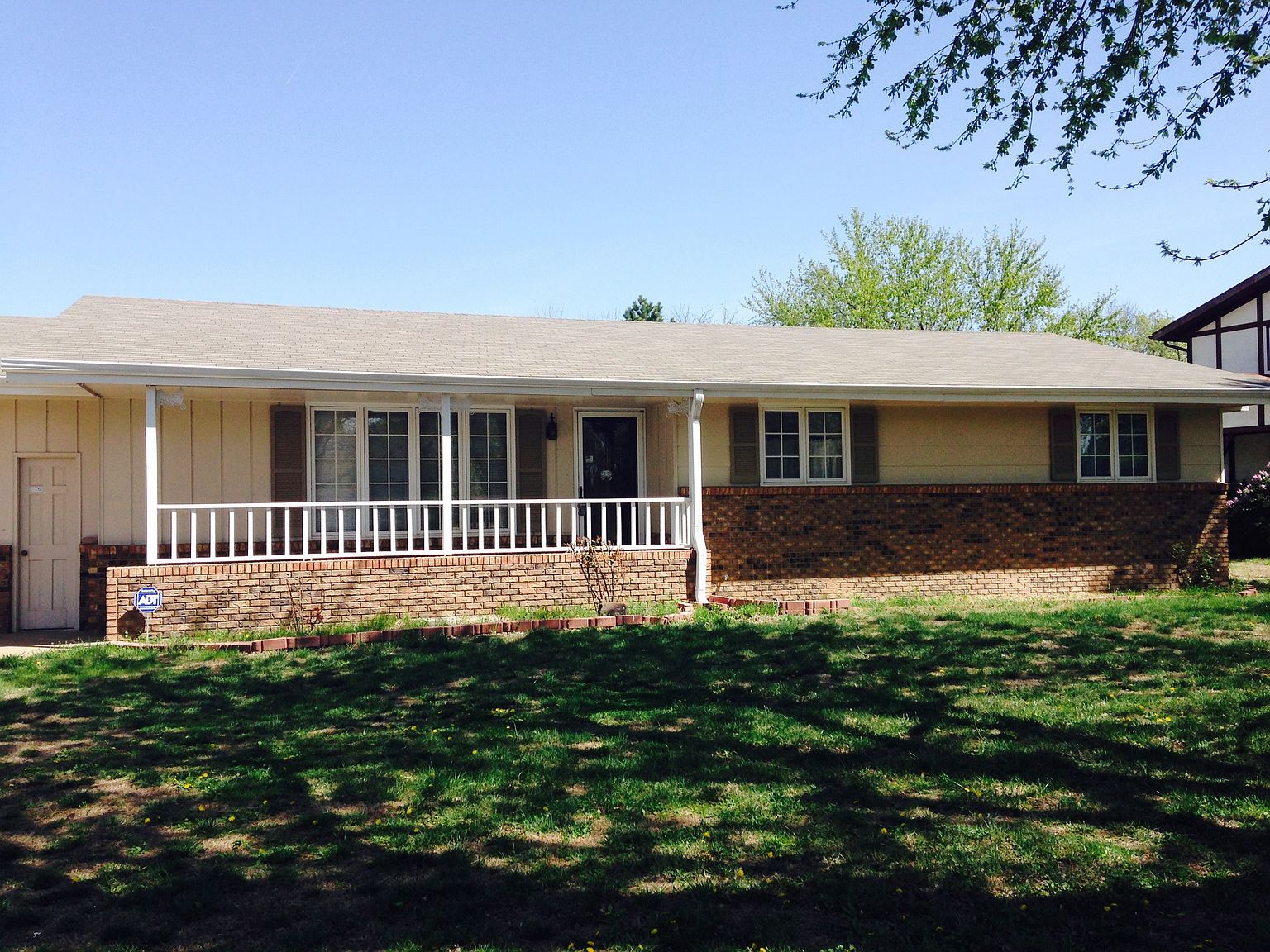 738 Park Ln, Moundridge, KS 67107 Zillow