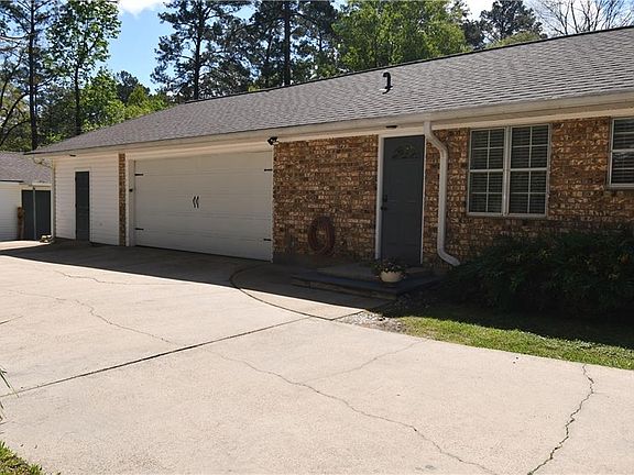 3rd image of 184 Woodcliff Cir