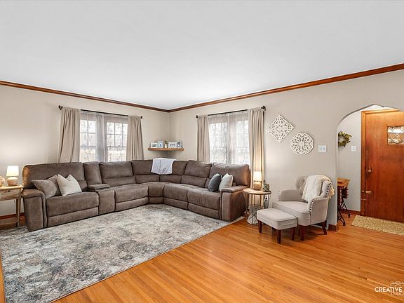 2nd image of 121 N Reed St