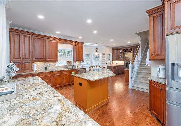 160 Clipper Bay Dr — Photo 11