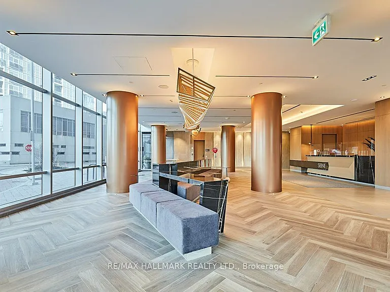225 Village Green Sq #1804 — Photo 9