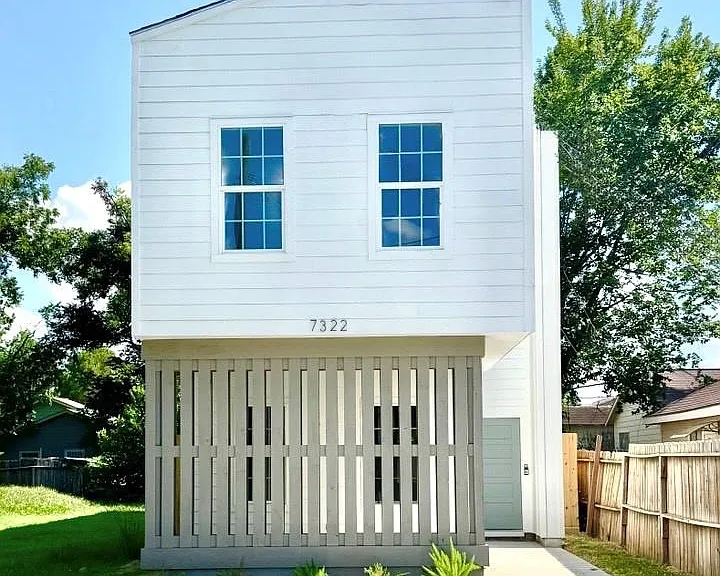 7322 Laredo St — Photo 1