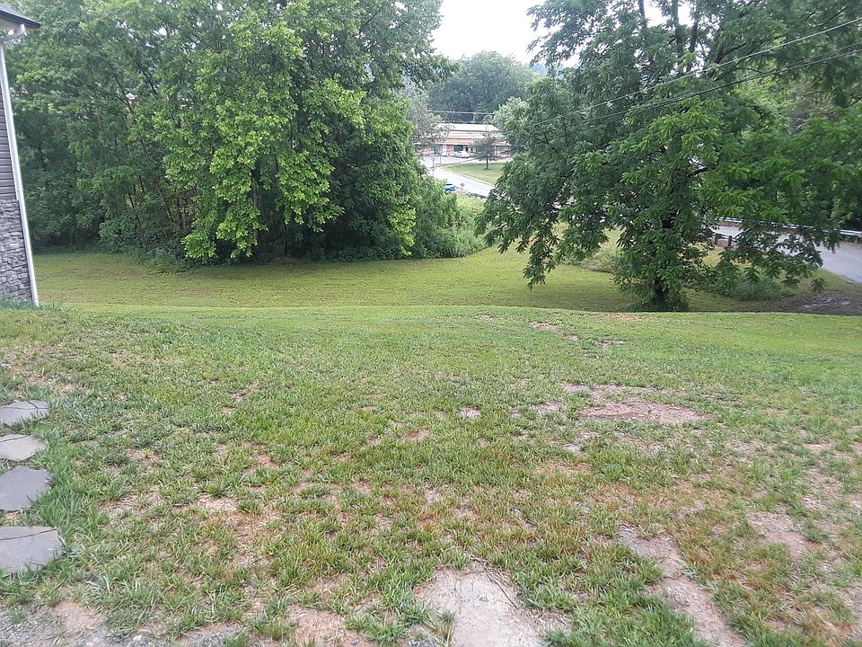 2nd image of 120 Cedar Ln