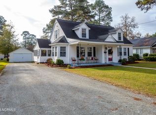 600 Cutchin St, Clinton, NC 28328