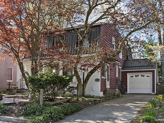 2nd image of 559 Colonial Ave