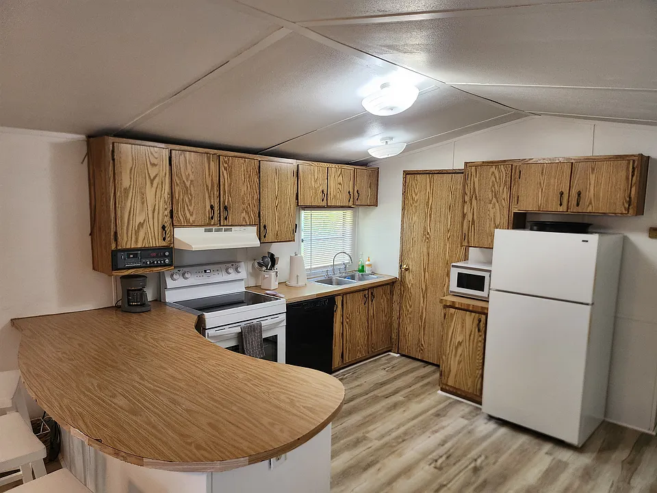 2045 Lee Rd #137