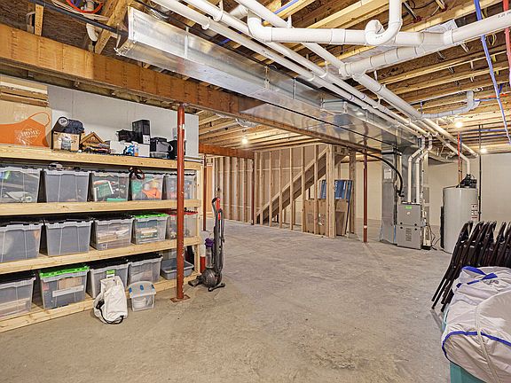 5th image of 1623 Nixon Ln