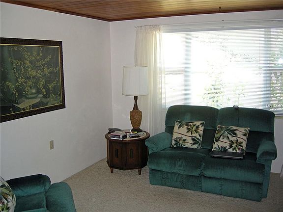 3rd image of 130 Church Ave