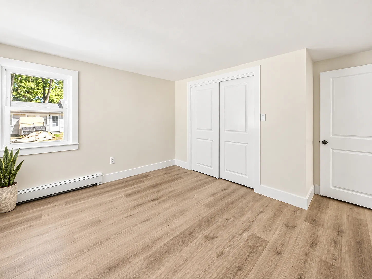 2 bed, 900 sqft, $2,500 — Photo 4