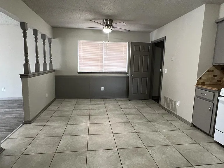 110 Meadowbrook Dr — Photo 3
