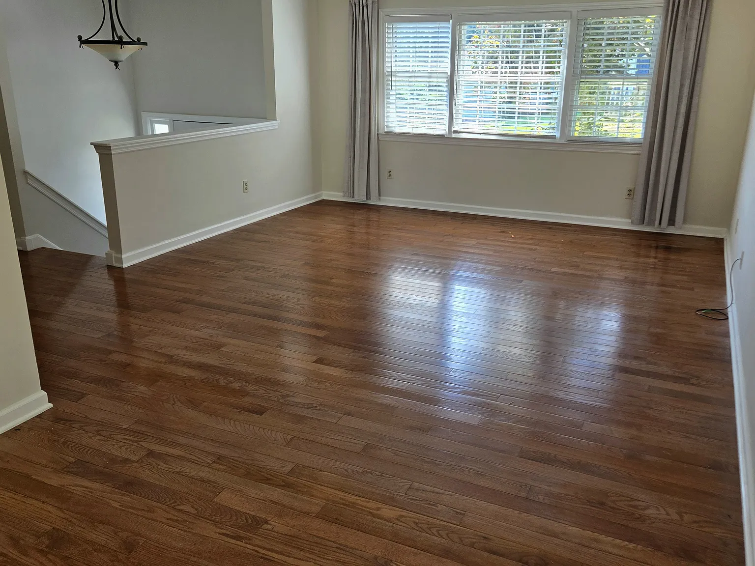3 bed, 1500 sqft, $4,500 — Photo 3