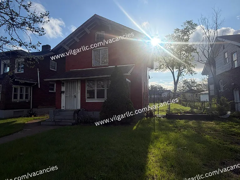 809 Pierce St — Photo 2