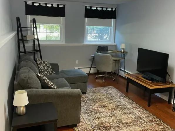 30 Wolf Rd, Lebanon, NH