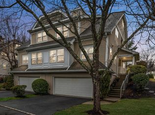 19 Roma Orchard Rd, Peekskill, NY 10566