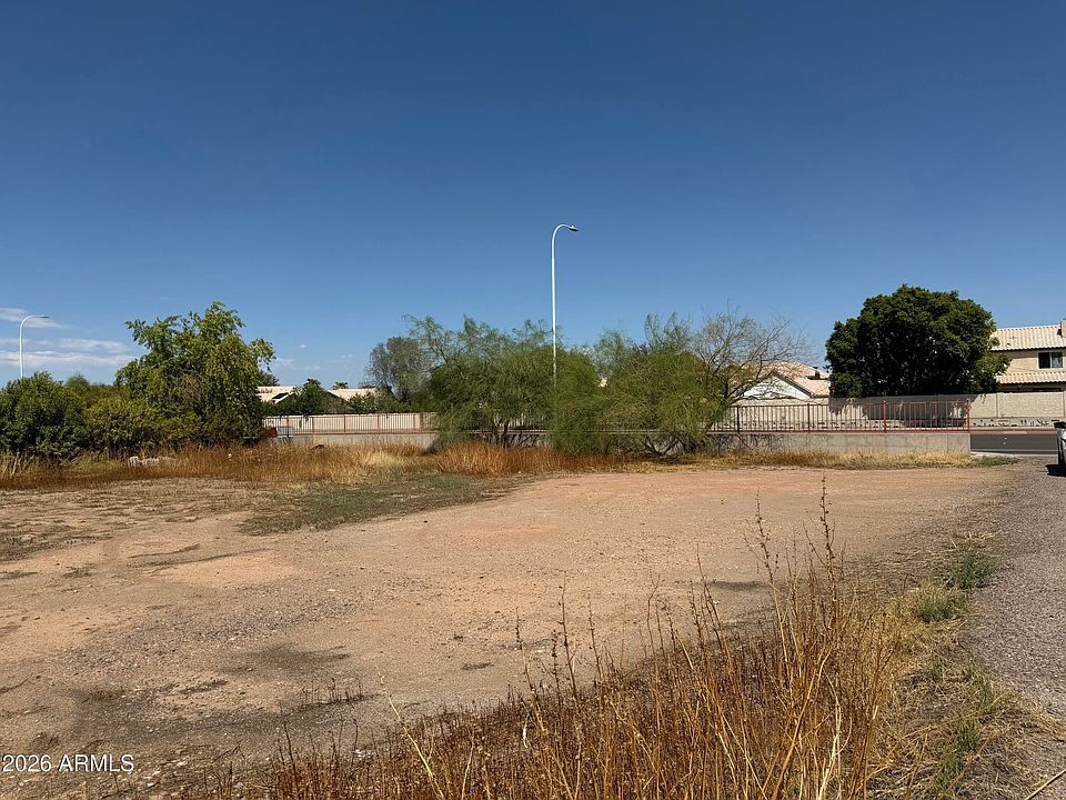 2nd image of 1605 E CHANDLER Boulevard #26