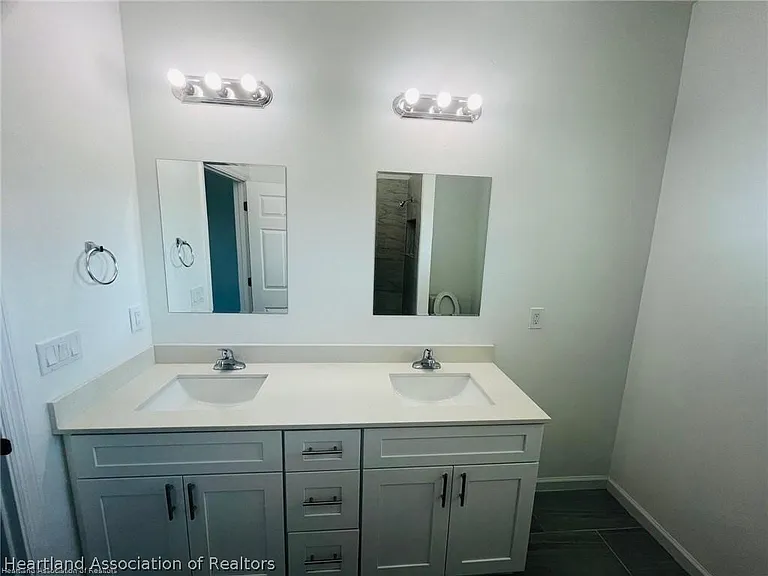 751 Pacific St — Photo 10