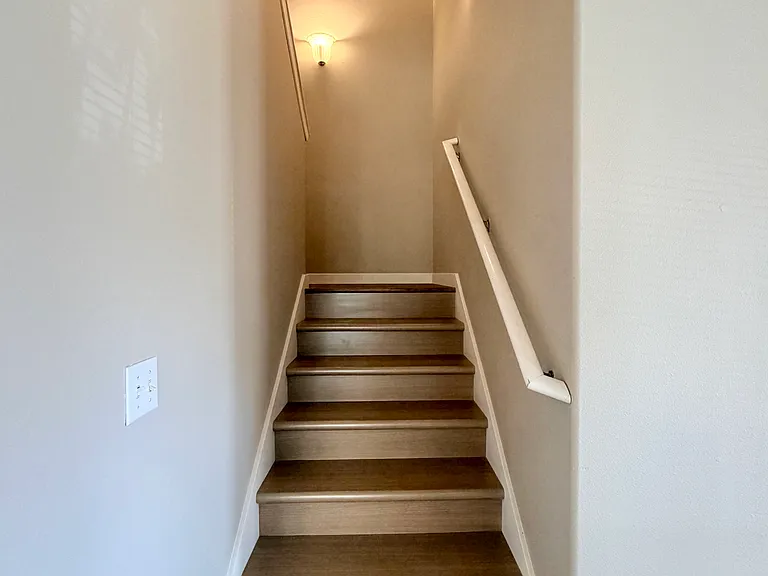 238 E 66th St — Photo 13