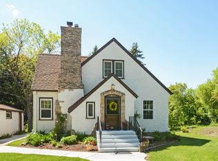 1811 Charlton St, West Saint Paul, MN 55118