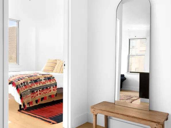 154 Attorney Street image 2 of 10