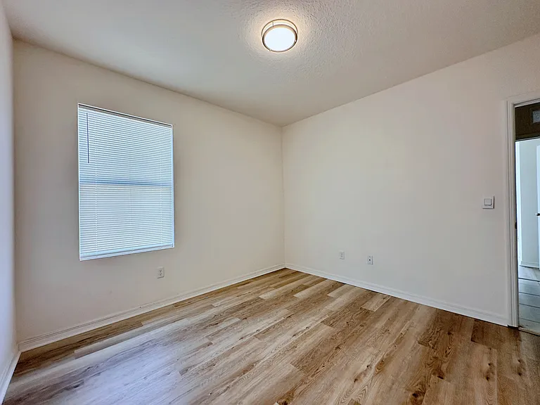 2681 Magnolia Ave — Photo 11