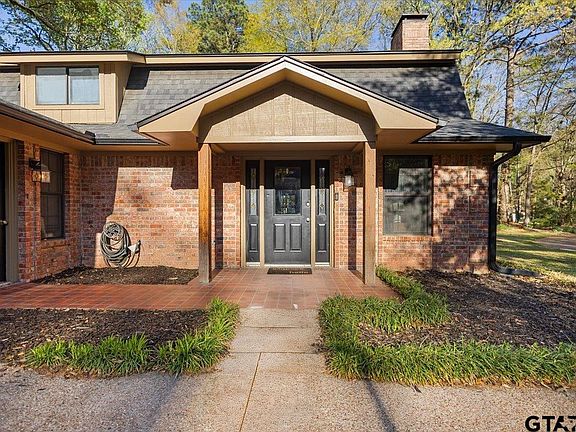 5th image of 1635 Meadowlark Ln
